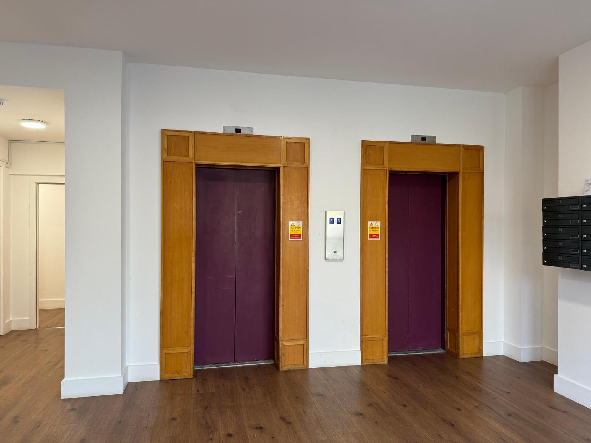 Modern One-Bedroom Apartment Swindon Buitenkant foto