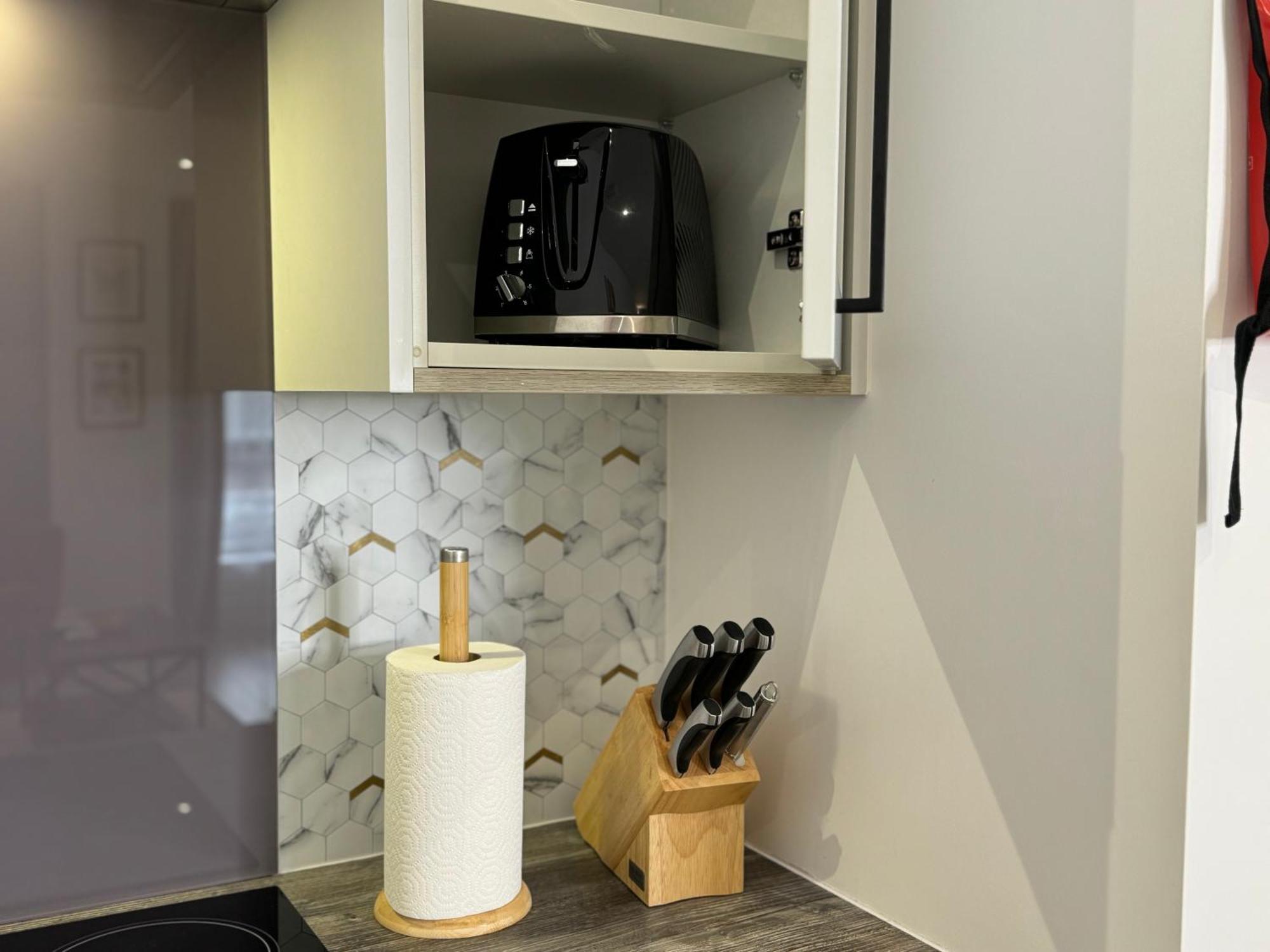 Modern One-Bedroom Apartment Swindon Buitenkant foto
